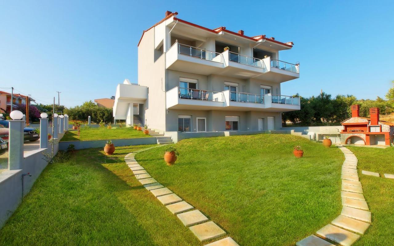 The House Of The Roses Apartment Gerakini Bagian luar foto