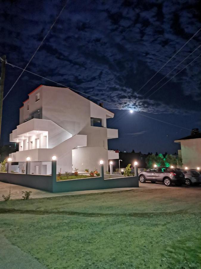 The House Of The Roses Apartment Gerakini Bagian luar foto