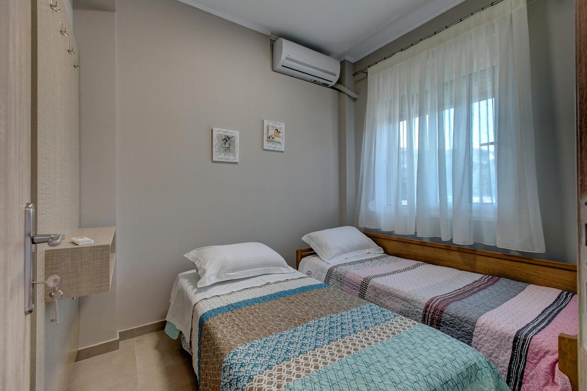 The House Of The Roses Apartment Gerakini Bagian luar foto