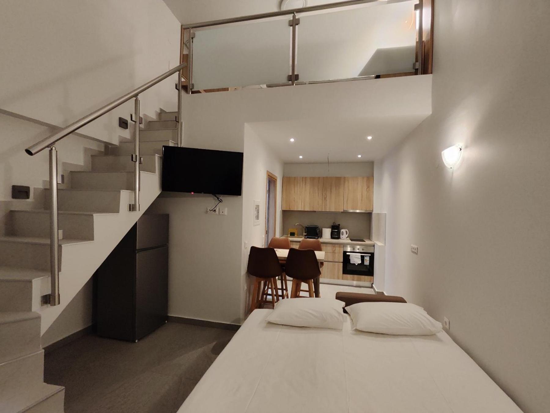 The House Of The Roses Apartment Gerakini Bagian luar foto